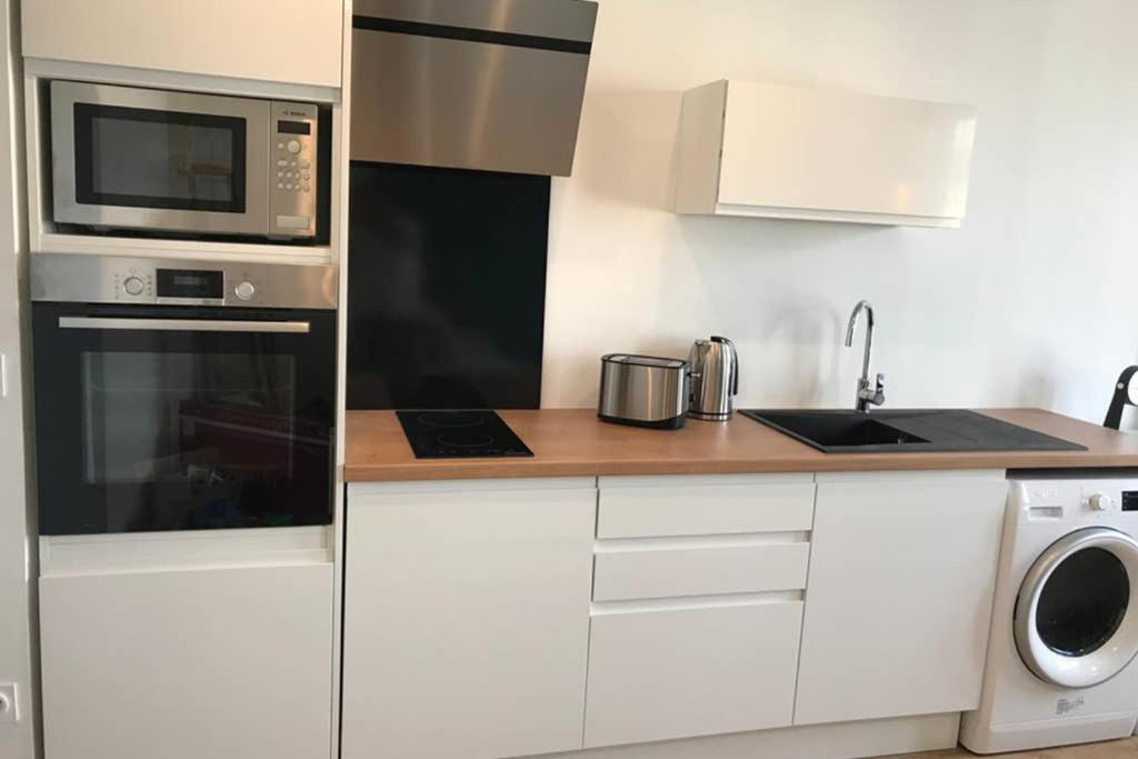 Le Nicole Apartment Chartres Bagian luar foto