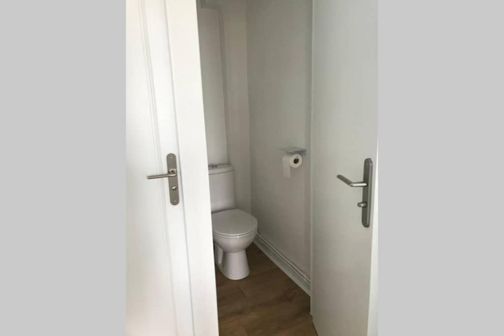Le Nicole Apartment Chartres Bagian luar foto